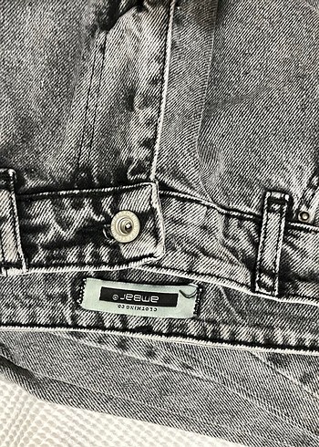 Gri Düğmeli Bol Kesim Kot Pantolon - Görsel 3