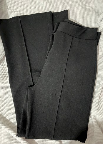 Düğmeli Siyah Esnek Kumaş Kadın Pantolon - Görsel 2