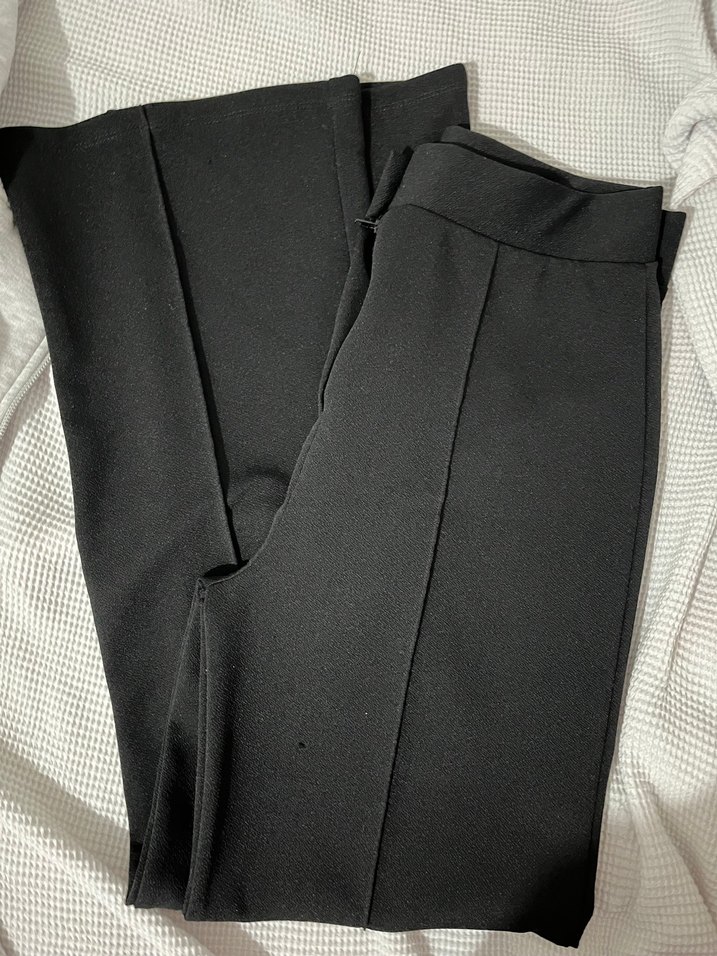 Düğmeli Siyah Esnek Kumaş Kadın Pantolon - Görsel 2