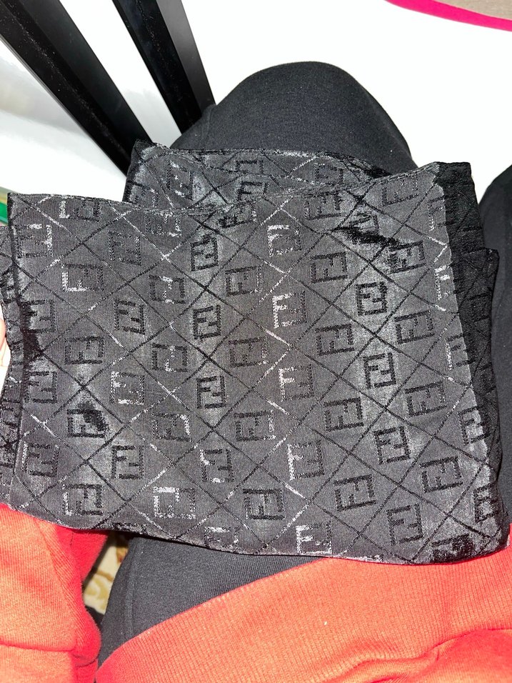 Siyah jakar şal - Görsel 3