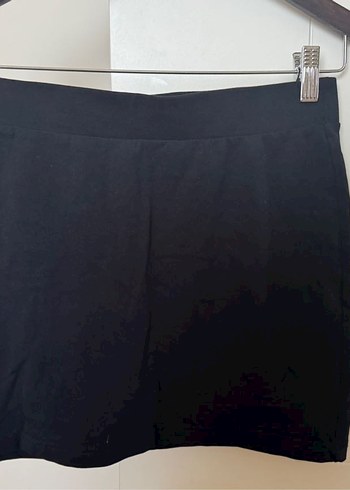 Siyah Basic Mini Etek
H&M - Görsel 3