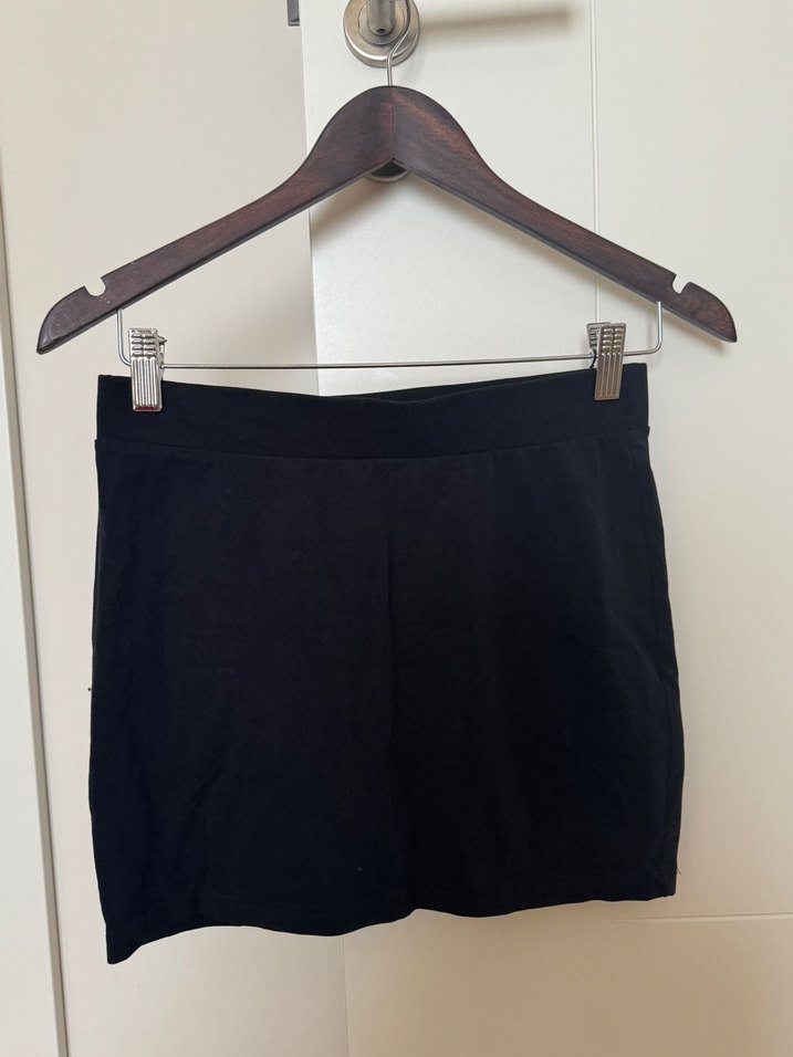 Siyah Basic  Mini Etek
H&M - Görsel 2