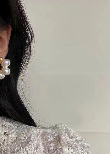 Diğer İnci Detaylı Beyaz Midi Küpe