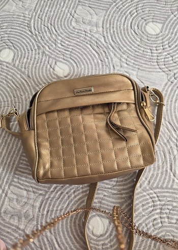 Bej Parlak Deri Kadın Omuz Çantası - Görsel 3