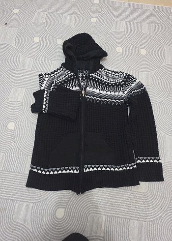 Erkek Çocuk Kapüşonlu Siyah Triko Hırka - Görsel 2