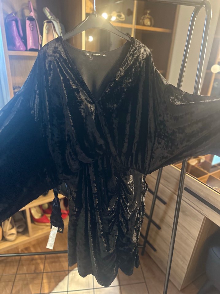 Uzun Kollu Siyah Kadife Elbise - Görsel 2