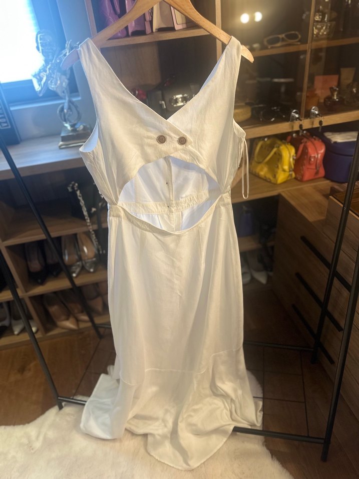 Düğmeli V Yaka Uzun Keten Elbise - Görsel 3