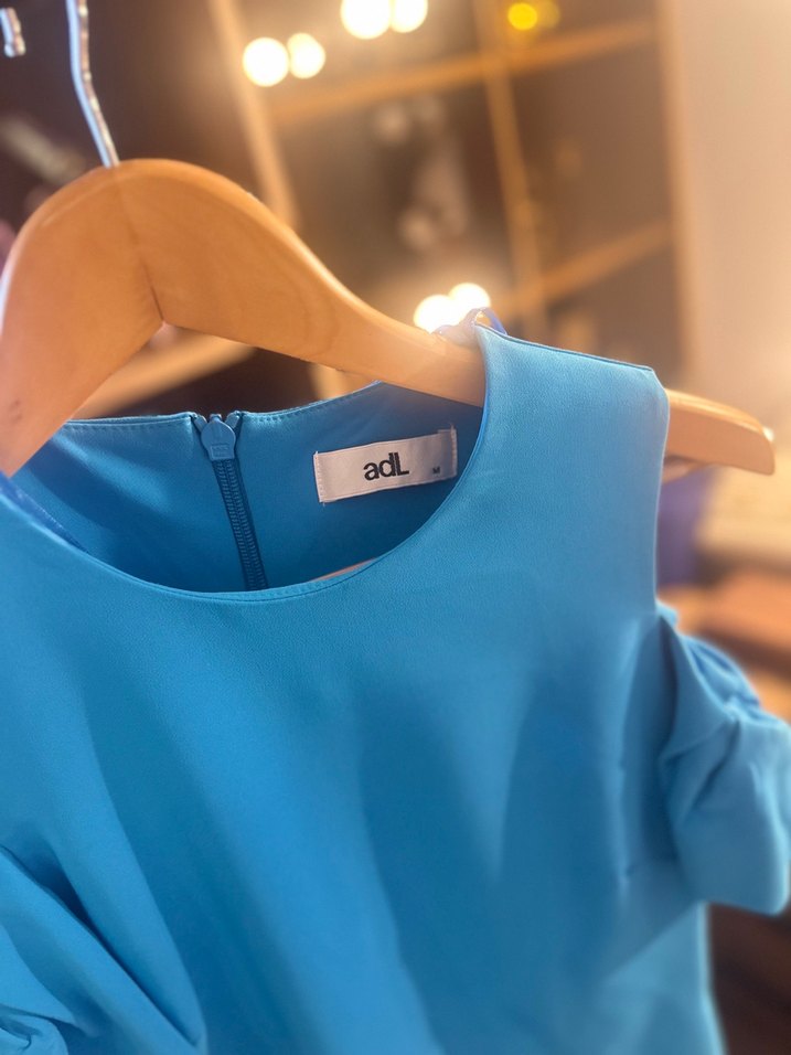 Mavi Kısa Kollu Midi Elbise - Görsel 3