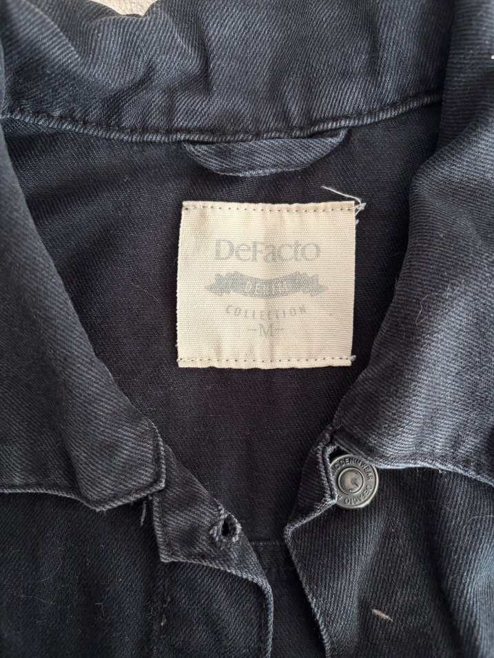 Siyah Düğmeli Kadın Kot Ceket - Görsel 3