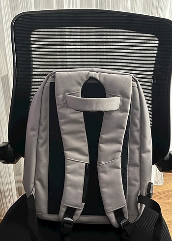 hem iş hem okul ve seyahatlerde kullanılan bilen sırt çantas - Görsel 2