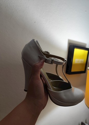 40 Beden beyaz Renk Beyaz Tokalı Yüksek Topuklu Kadın Abiye Ayakkabı