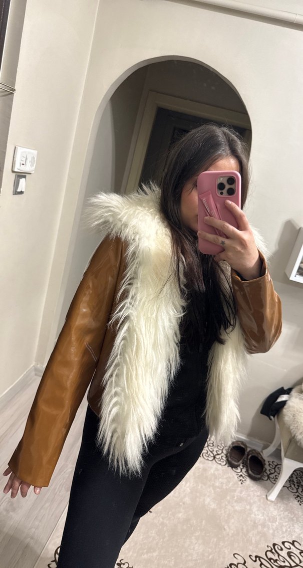 Bej Deri Kadın Kürk Detaylı Mont - Görsel 2