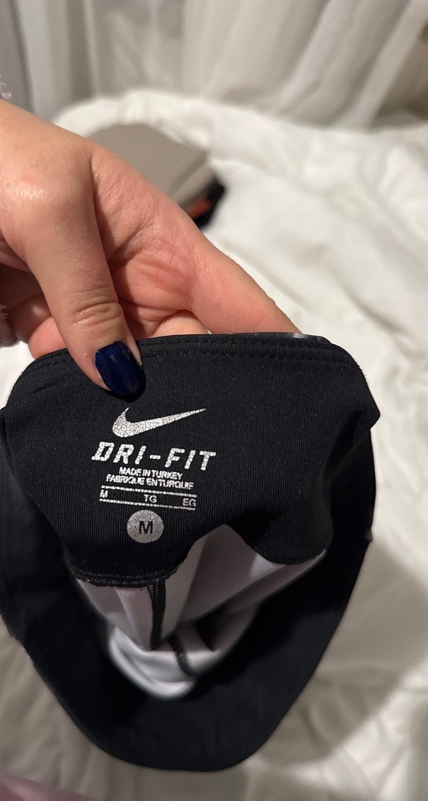 Nike Kadın Siyah Batik Desenli Esnek Tayt - Görsel 2