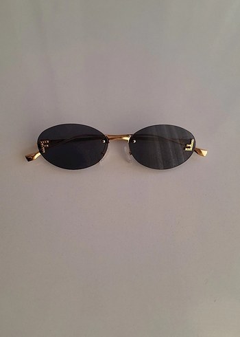 Koyu Altın Oval Minimalist Güneş Gözlüğü