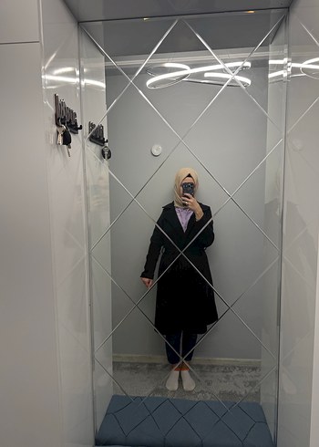 Siyah Kuşaklı Kadın Kaban - Görsel 3