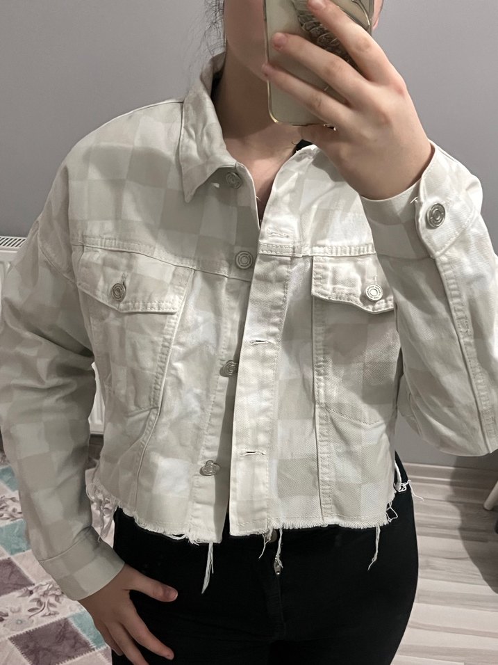 Beyaz Kareli Düğmeli Kadın Kot Ceket - Görsel 2