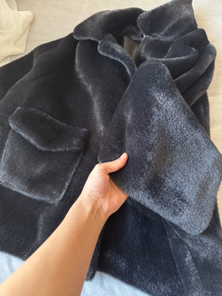 Sokak Stili Siyah Peluş Kadın Kaban - Görsel 2