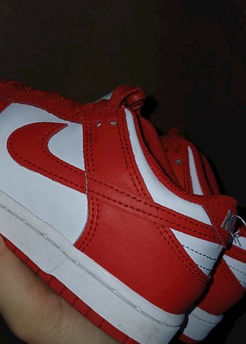 Kırmızı spor ayakkabı - Görsel 5