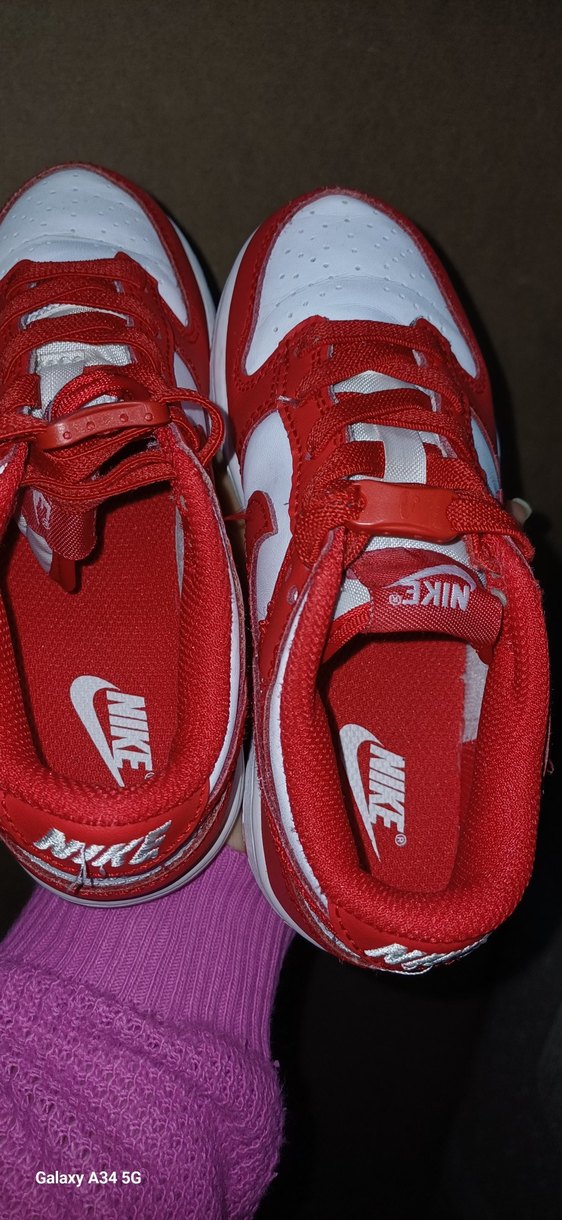 Kırmızı spor ayakkabı - Görsel 4