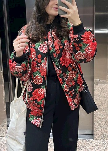 Koton Çiçek Desenli Kırmızı Kadın Bomber Ceket - Görsel 3