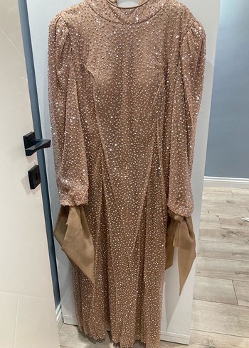 Camel Renk Drapeli Uzun Tesettür Abiye Elbise - Görsel 7