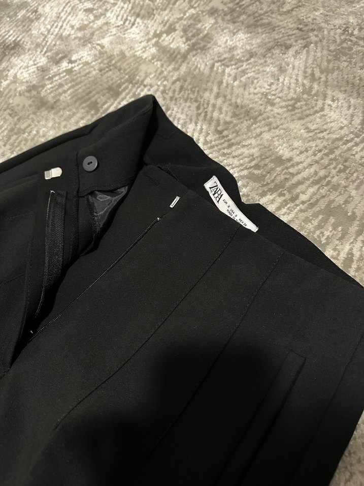 Zara Siyah Kadın Kumaş Pantolon Regular Fit - Görsel 3