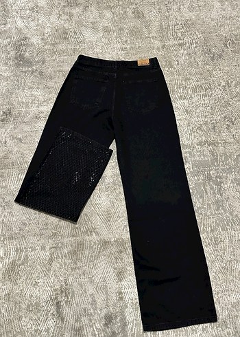 Kadın Siyah Payetli Desenli Kot Pantolon - Görsel 3