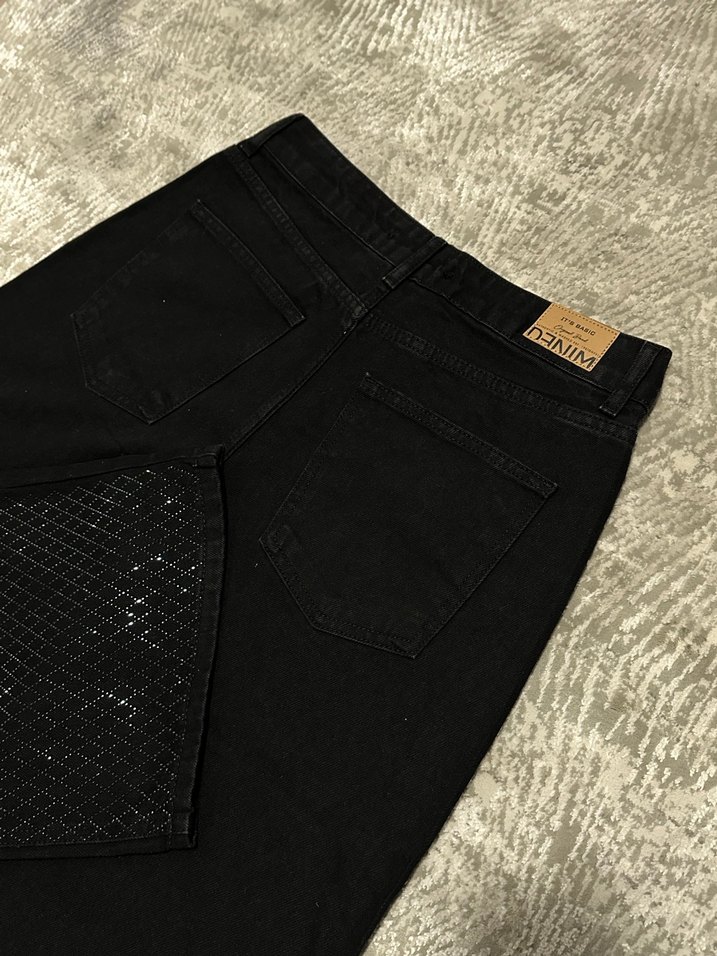 Kadın Siyah Payetli Desenli Kot Pantolon - Görsel 4