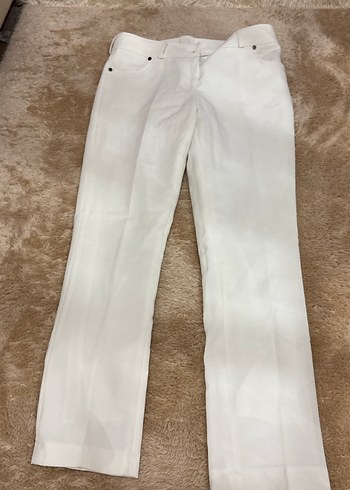 Beyaz Kadın Kumaş Pantolon Midi Boy