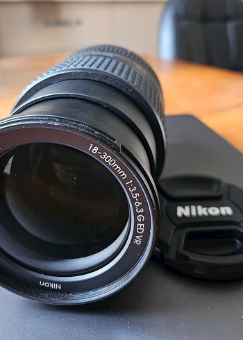 Nikon Lens