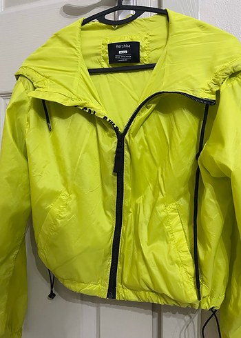 Bershka Yeşil Renk Fermuarlı Kadın Yağmurluk - Görsel 6