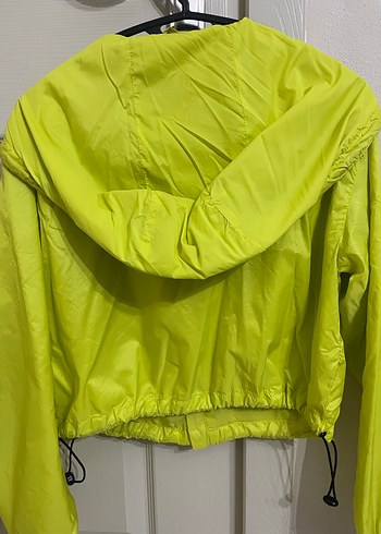 Bershka Yeşil Renk Fermuarlı Kadın Yağmurluk - Görsel 5