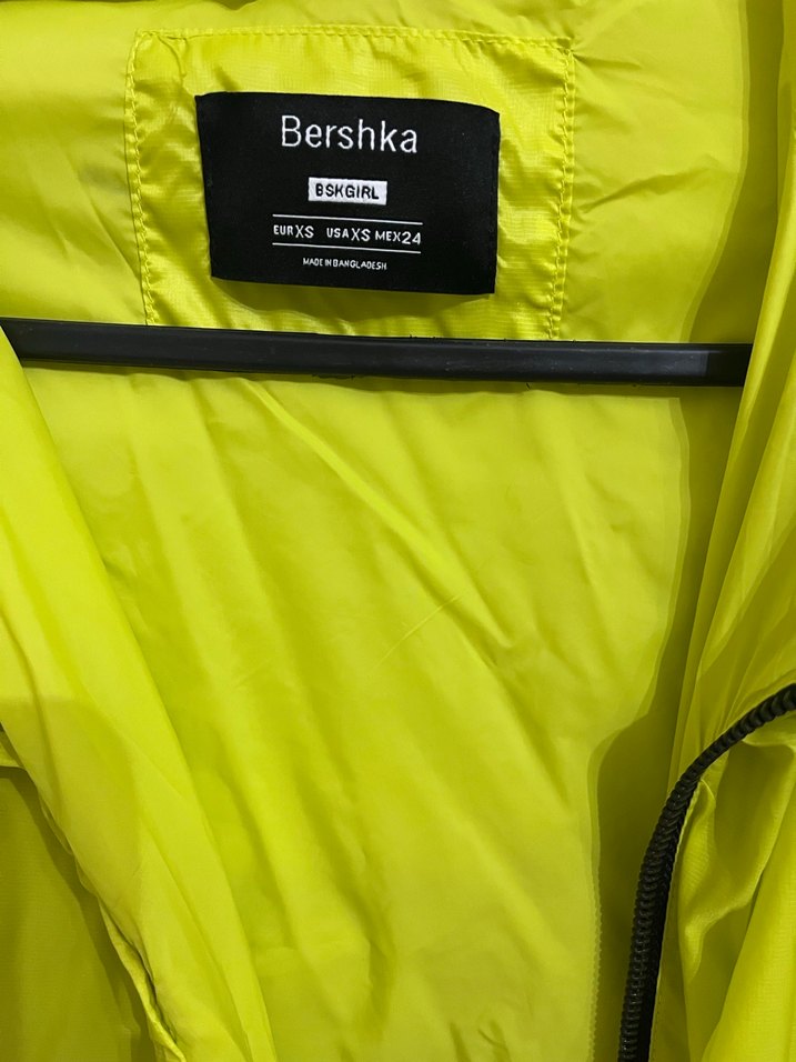 Bershka Yeşil Renk Fermuarlı Kadın Yağmurluk - Görsel 3