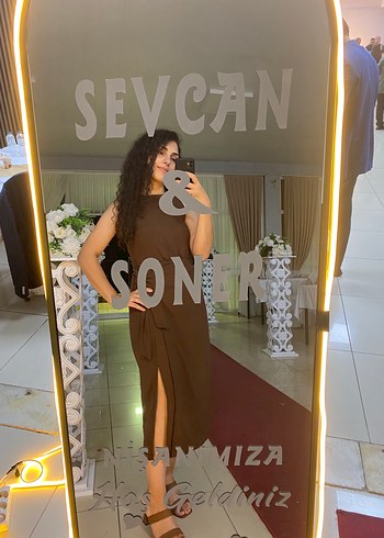 m Beden Drapeli Kahverengi Kolsuz Uzun Kalem Elbise