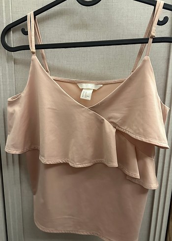 xs Beden ten rengi Renk H&M marka, V Yaka Kolsuz Fırfırlı Kadın Bluz