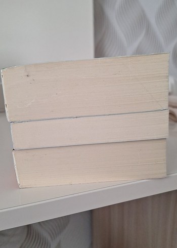 Beden Renk Azra Kohen - Akilah 3 Kitap Seti