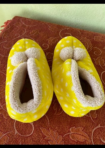 Sarı Ponponlu Panduf - Görsel 3