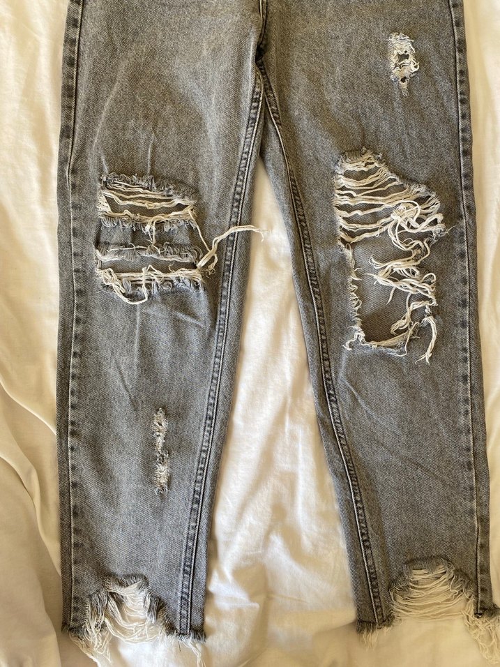 Yüksek Bel Yırtık Jean - Görsel 4