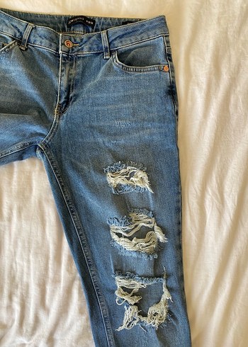 Düşük Bel Yırtık Jean - Görsel 5
