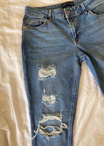 Düşük Bel Yırtık Jean - Görsel 4