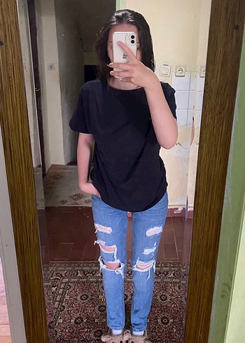 Düşük Bel Yırtık Jean - Görsel 3
