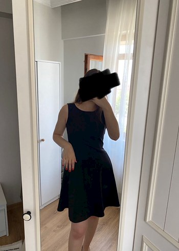 Siyah elbise 

Hiç kullanılmadı 
Etiketsiz 

M/L bedene uygundur - Görsel 3