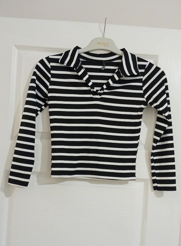 Çizgili V Yaka Uzun Kollu Siyah Triko - Görsel 2