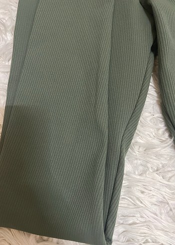 V Yaka Strappy sporcu tayt ve crop - Haki - Görsel 3