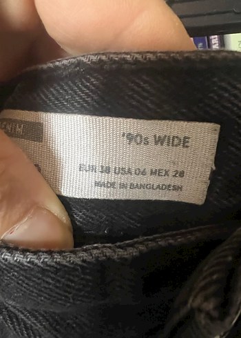 Siyah Bol Kesim Midi Kot Pantolon - Görsel 4