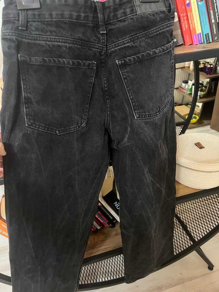 Siyah Bol Kesim Midi Kot Pantolon - Görsel 2