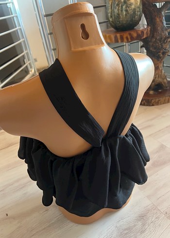 Siyah Mini Halter Yaka Fırfırlı Bustiyer
