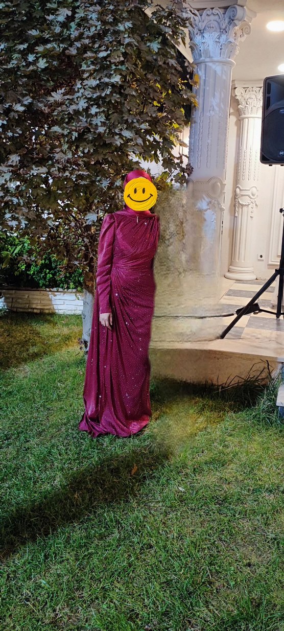 Hennin Tesettür Abiye 
Bordo Drapeli Uzun Kollu Kadın Elbise - Görsel 2