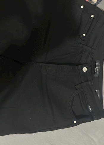 Kadın Siyah Kemerli Midi Kumaş Pantolon - Görsel 3