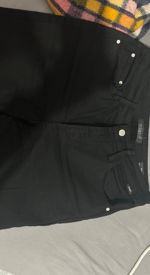 Kadın Siyah Kemerli Midi Kumaş Pantolon - Görsel 3